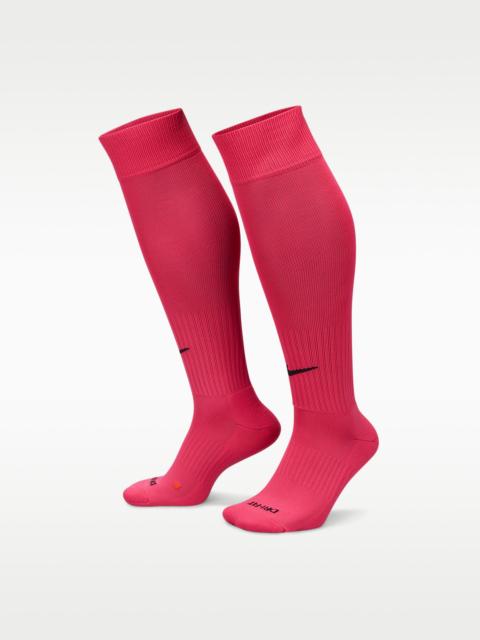 Nike Classic 2 Cushioned Over-the-Calf Socks