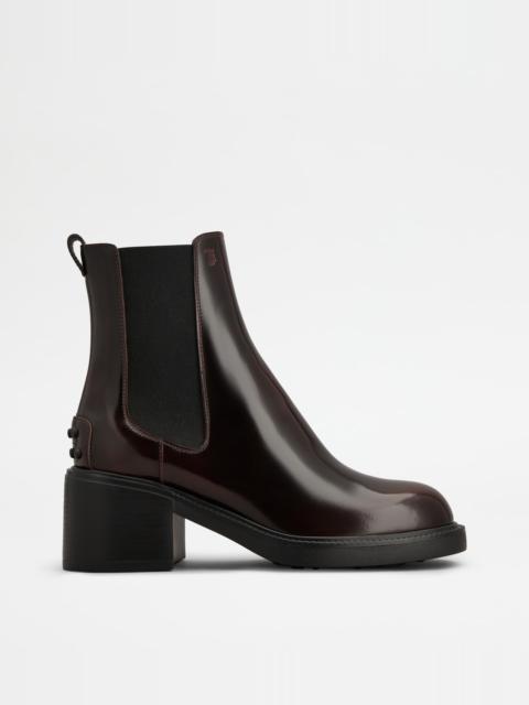 ANKLE BOOTS IN LEATHER - BURGUNDY