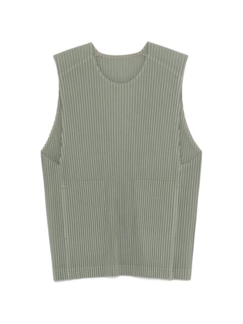 sleeveless pleated vest
