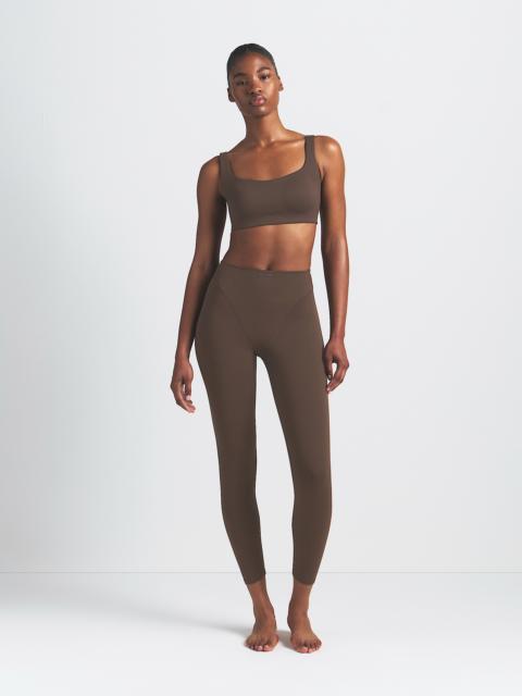 NikeSKIMS Matte Women's High-Waisted V-Line 26" Leggings