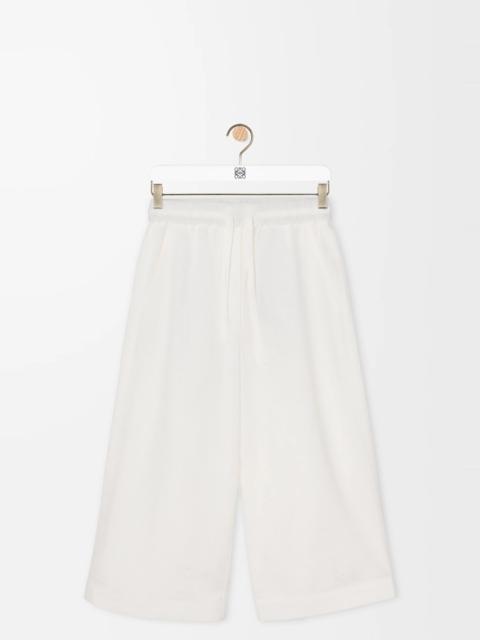 Cropped trousers in denim