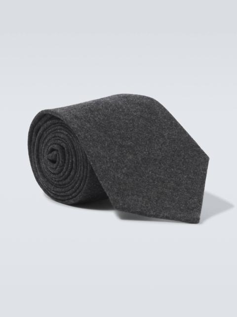 Wool tie