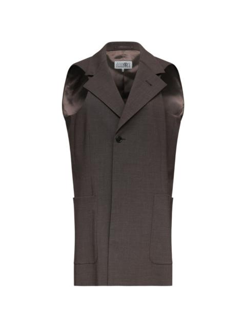 sleeveless waistcoat