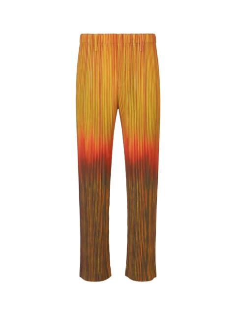 PAINT BRUSH CLOSE-UP