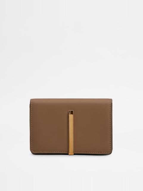 BUSINESS CARD HOLDER IN LEATHER - BROWN