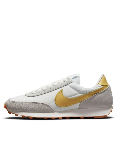 (WMNS) Nike Daybreak 'Summit White Saturn Gold' CK2351-109