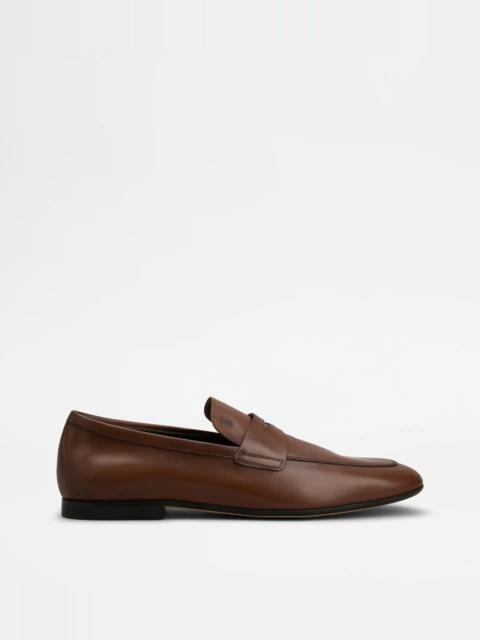 TOD'S LOAFERS IN LEATHER - BROWN