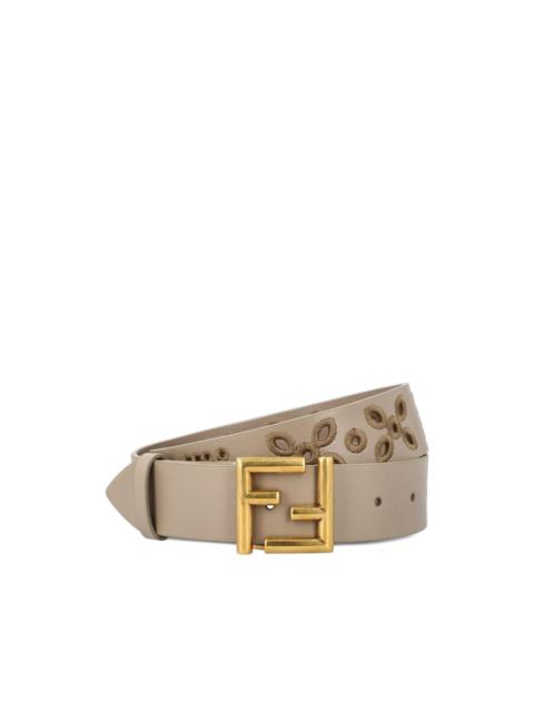 logo-buckle belt
