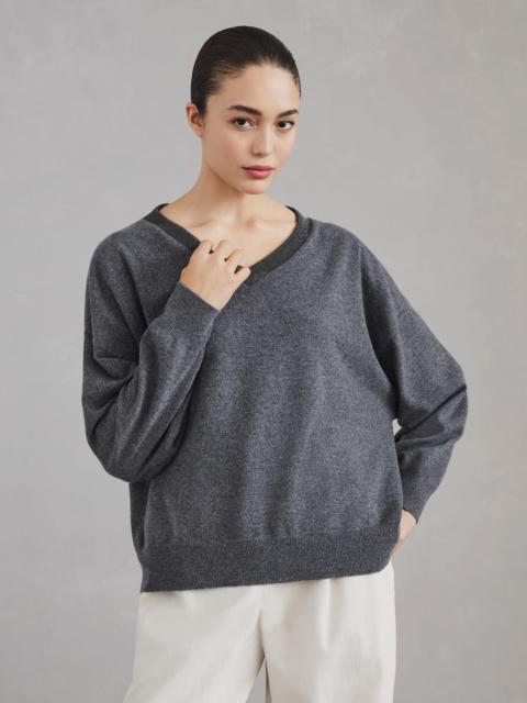 Cashmere sweater with precious ribbed neckline