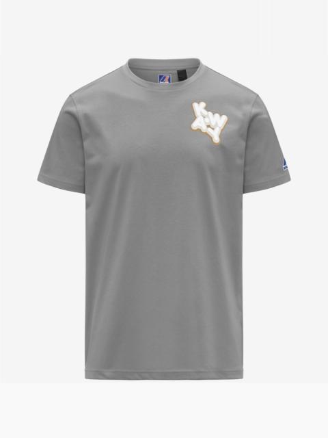 LEONIDE SCATTERED LETTERING