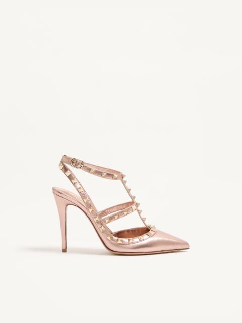 ROCKSTUD PUMP IN LAMINATED NAPPA LEATHER 100MM
