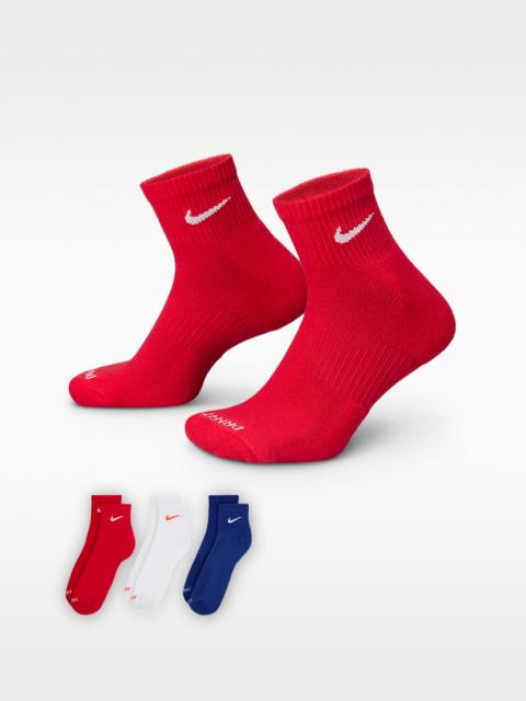 Nike Everyday Plus Cushioned Training Ankle Socks (3 Pairs)