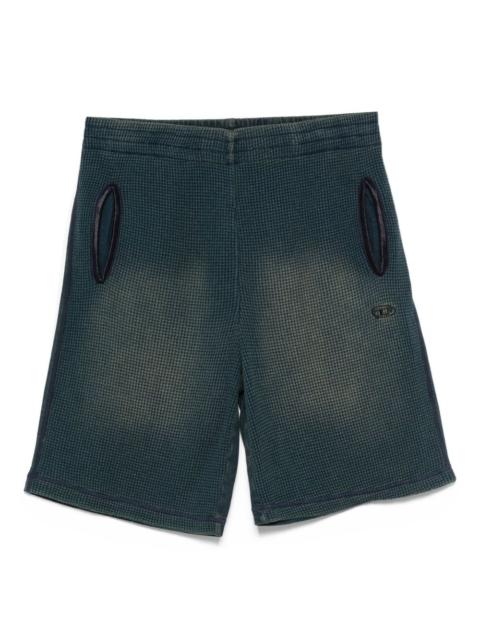 textured pocket shorts