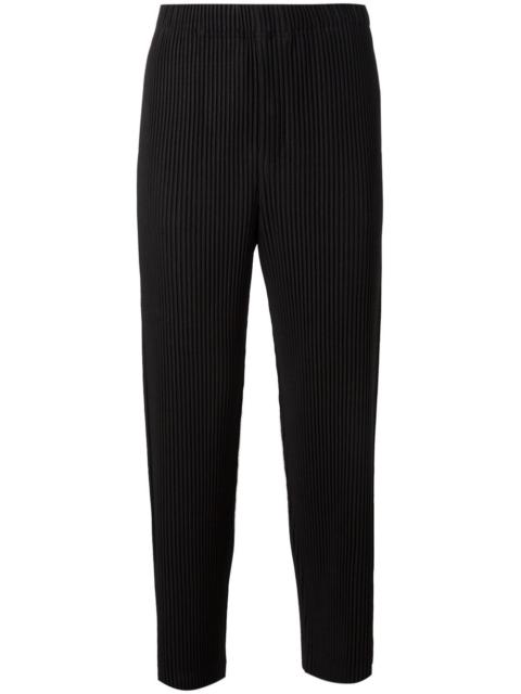 pleated trousers