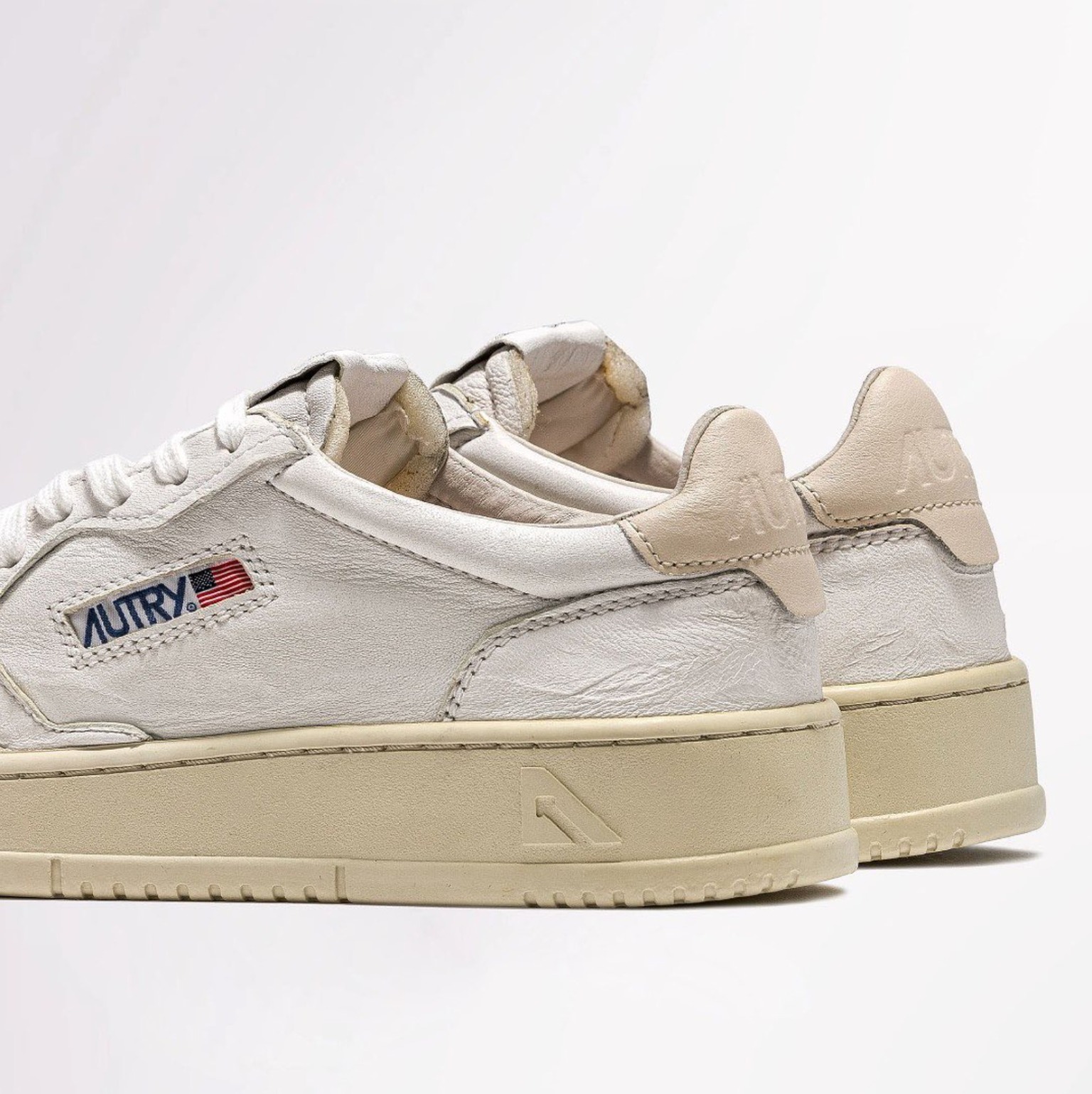 Autry Medalist White