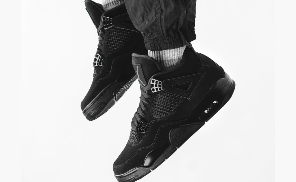 Air Jordan 4 "Black Cat" colorway